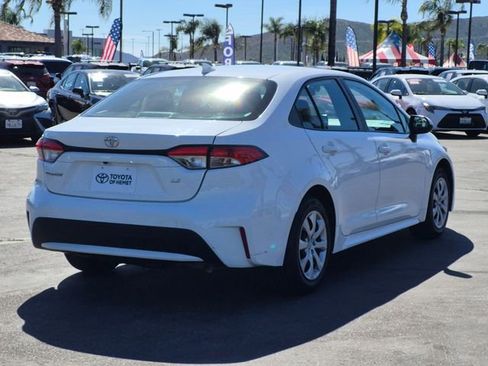 Used 2021 Toyota Corolla LE image 5