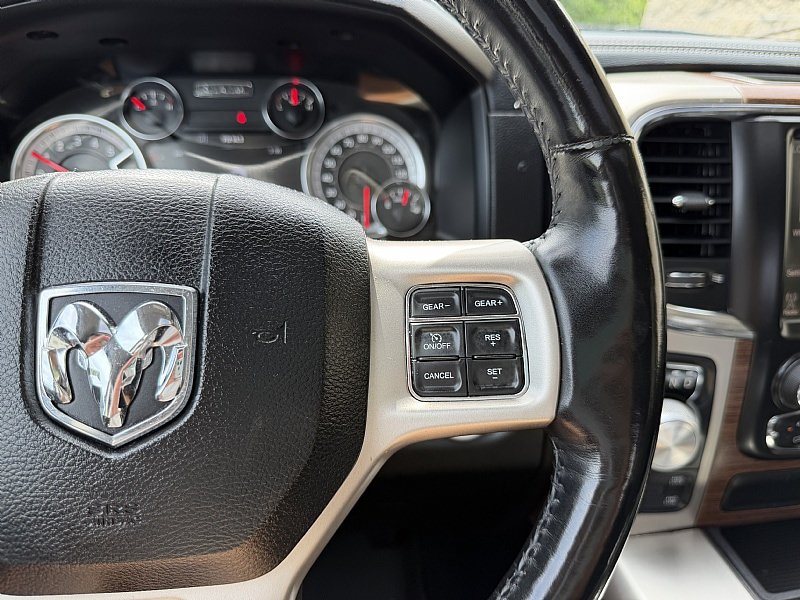 Used 2017 RAM 1500 Laramie w/ Convenience Group AWD/4WD image 19