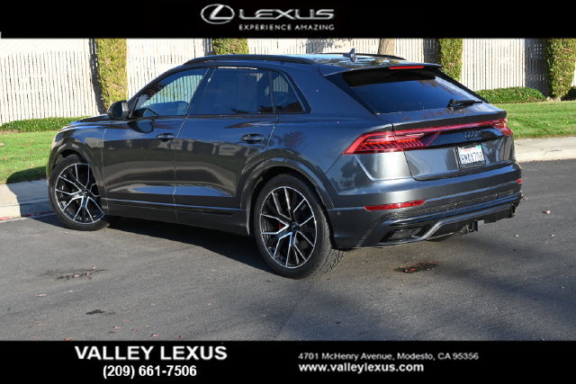 Used 2019 Audi Q8 Prestige w/ Luxury Package AWD/4WD image 4