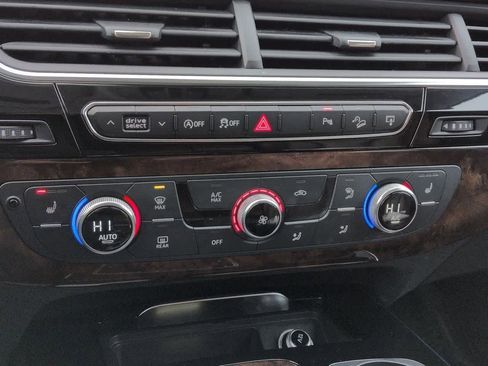 Used 2017 Audi Q7 3.0T Premium Plus image 30