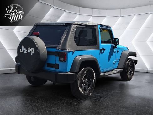 Used 2017 Jeep Wrangler Sport w/ LED Lighting Group AWD/4WD image 4