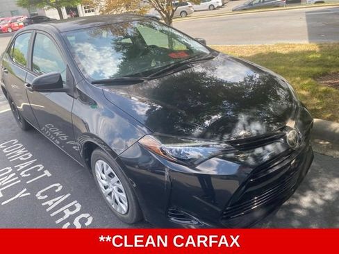 Used 2018 Toyota Corolla LE FWD image 5