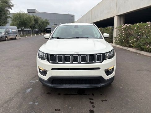 Used 2019 Jeep Compass Latitude w/ Popular Equipment Group FWD image 5