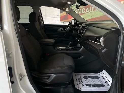 Used 2018 Chevrolet Traverse LT FWD image 19