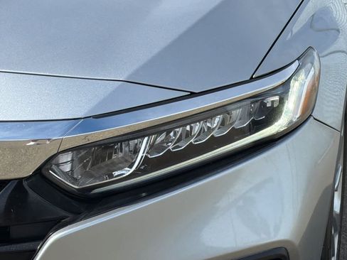 Used 2018 Honda Accord LX image 14