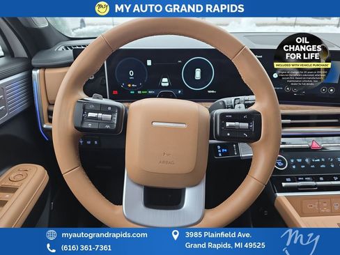 Used 2025 Hyundai Santa Fe Limited image 14