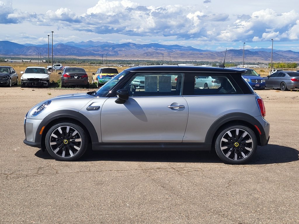 Used 2024 MINI Cooper SE FWD image 7