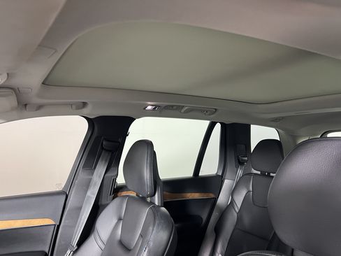 Used 2021 Volvo XC90 T6 Momentum w/ Protection Package Premier AWD/4WD image 19