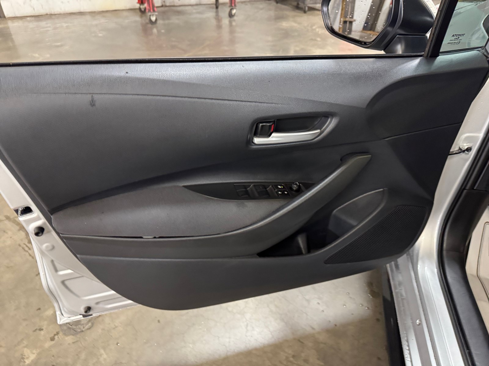 Certified 2026 Toyota Corolla SE w/ SE Package FWD image 13