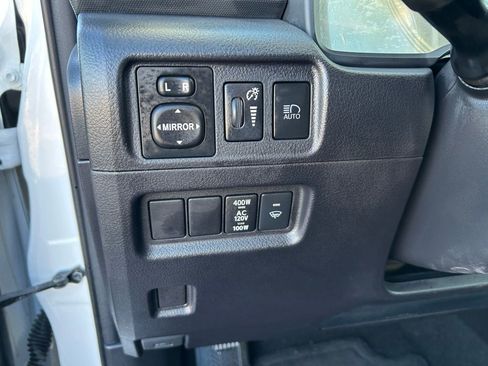 Used 2024 Toyota 4Runner TRD Off-Road Premium image 28