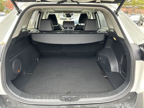 Used 2020 Toyota RAV4 Limited image 17