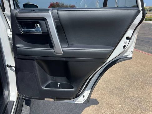 Used 2020 Toyota 4Runner SR5 Premium RWD image 20