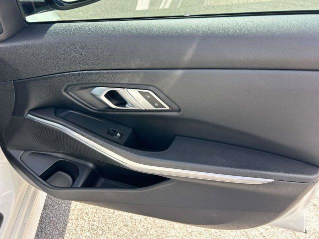 Used 2023 BMW 330e xDrive AWD/4WD image 22