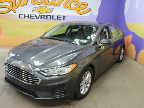 Used 2020 Ford Fusion SE w/ Fleet SE Value Package FWD image 4