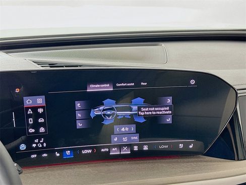 Used 2025 Audi Q5 Prestige image 14