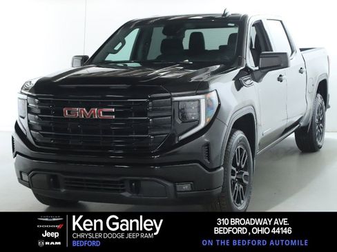 Used 2023 GMC Sierra 1500 Elevation AWD/4WD image 1
