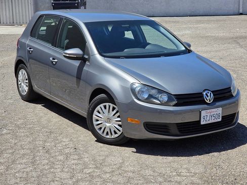 Used 2012 Volkswagen Golf 4-Door FWD image 3