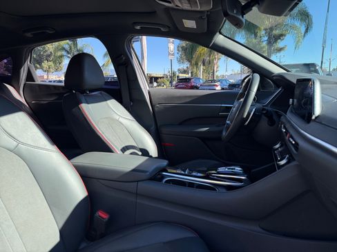 Used 2021 Hyundai Sonata SEL Plus w/ Tech Package image 19