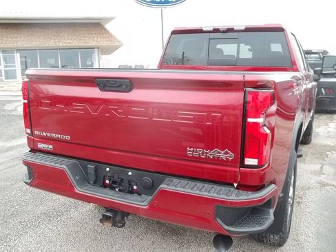 Used 2024 Chevrolet Silverado 2500 High Country w/ High Country Premium Package AWD/4WD image 4