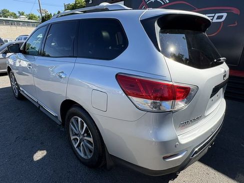 Used 2013 Nissan Pathfinder SL w/ SL Premium Pkg AWD/4WD image 4