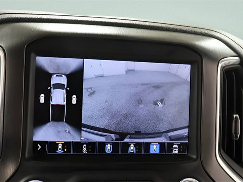 Used 2020 GMC Sierra 2500 AT4 image 16