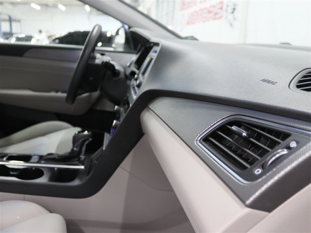 Used 2016 Hyundai Sonata SE FWD image 28