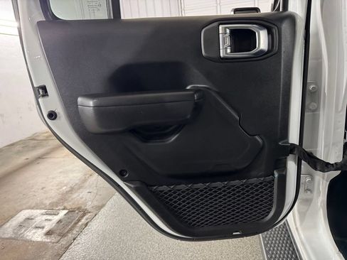 Used 2021 Jeep Wrangler Unlimited Sport AWD/4WD image 38