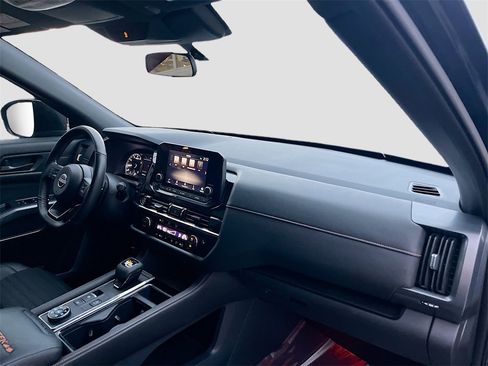 Used 2024 Nissan Pathfinder Rock Creek image 30