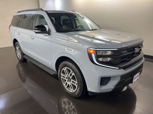 New 2026 Ford Expedition Active image 1