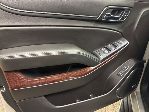 Used 2018 GMC Yukon SLT w/ Open Road Package image 12