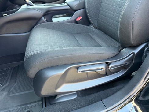 Used 2023 Honda HR-V LX image 14