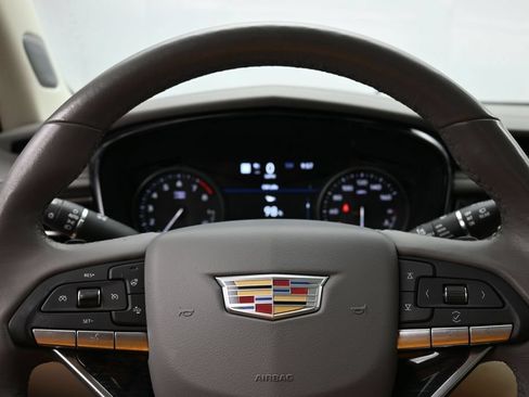 Used 2021 Cadillac XT6 Premium Luxury FWD image 12