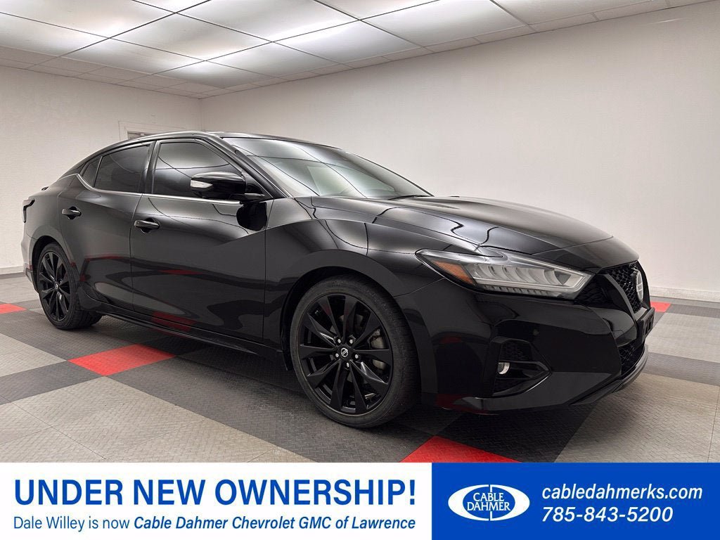 Used 2021 Nissan Maxima SR w/ Sport Mat Group FWD image 1