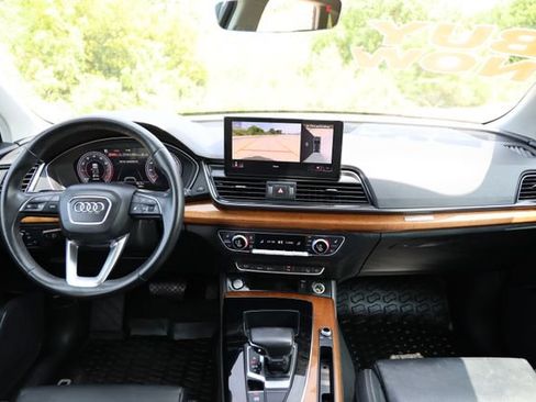 Used 2022 Audi Q5 2.0T Premium Plus w/ Premium Plus Package AWD/4WD image 11