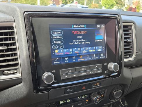 Used 2024 Nissan Frontier SL image 21