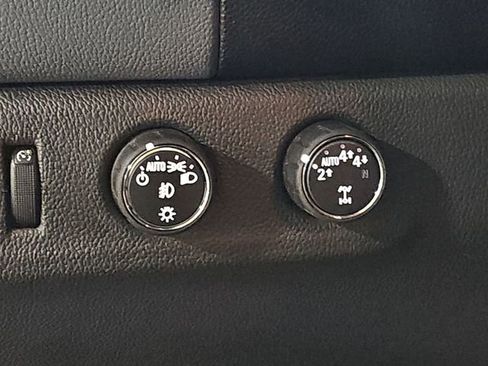 Used 2021 Chevrolet Colorado Z71 w/ Z71 Midnight Edition image 17