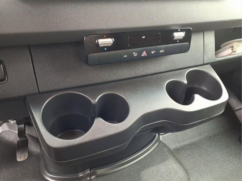 Used 2019 Mercedes-Benz Sprinter 144 Cargo image 11