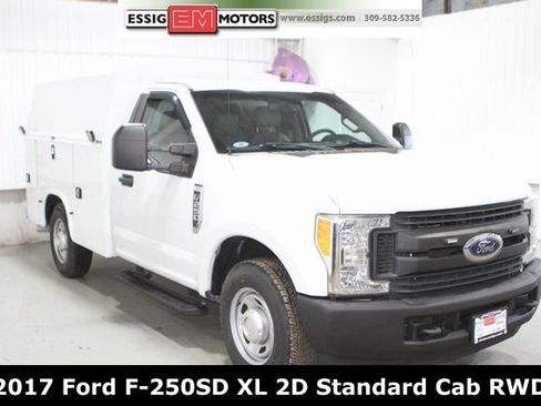Used 2017 Ford F250 XL image 1