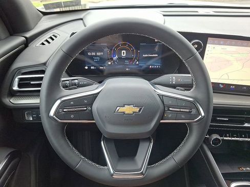 New 2025 Chevrolet Traverse LT image 10