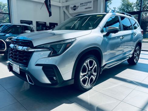 Used 2023 Subaru Ascent Touring AWD/4WD image 2