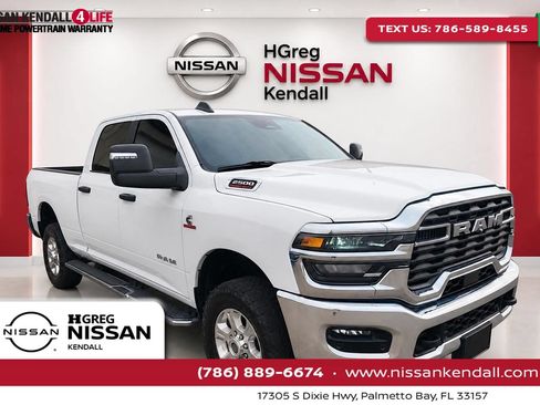 Used 2025 RAM 2500 Big Horn AWD/4WD image 1