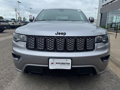 Used 2018 Jeep Grand Cherokee Altitude AWD/4WD image 36