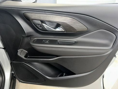 Certified 2022 GMC Terrain SLE w/ Driver Convenience Package image 32