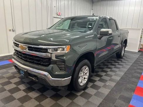 Used 2025 Chevrolet Silverado 1500 LT image 6