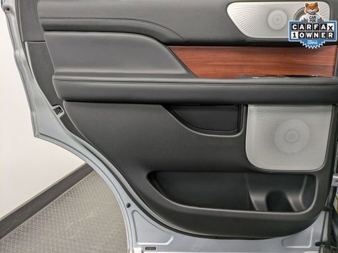 Used 2020 Lincoln Navigator Reserve w/ Luxury Package image 22