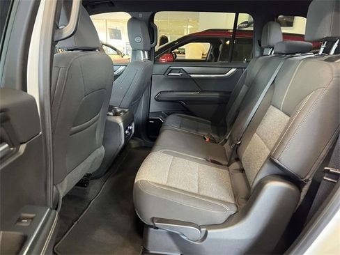 Certified 2025 GMC Acadia Elevation image 12