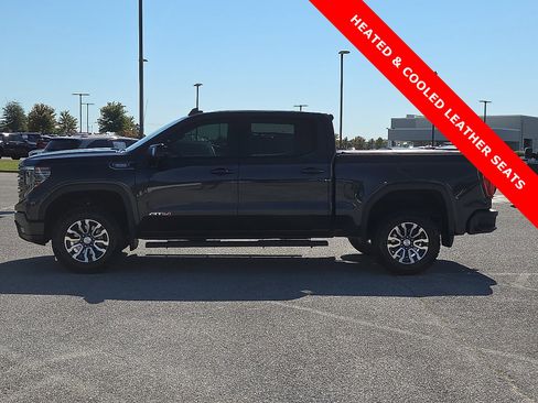 Used 2022 GMC Sierra 1500 AT4 w/ AT4 Preferred Package image 3