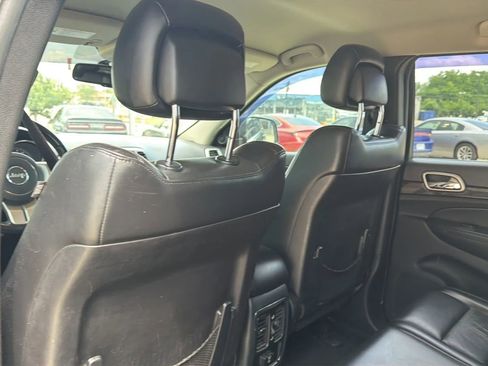 Used 2011 Jeep Grand Cherokee Laredo AWD/4WD image 44