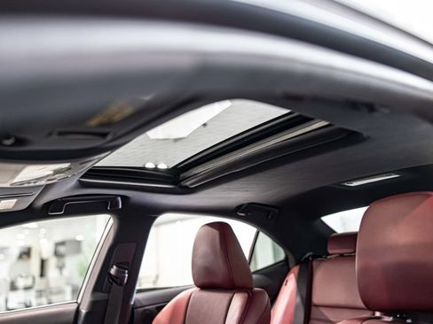 Used 2018 Lexus IS 350 AWD image 19