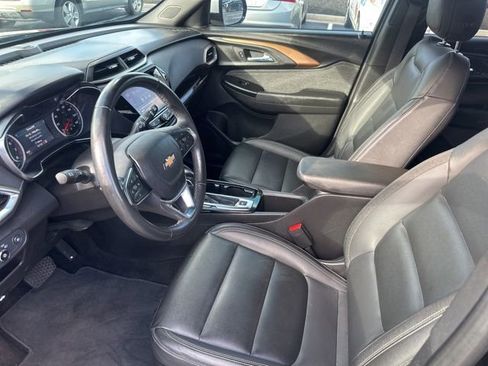 Used 2021 Chevrolet TrailBlazer ACTIV w/ Technology Package image 11